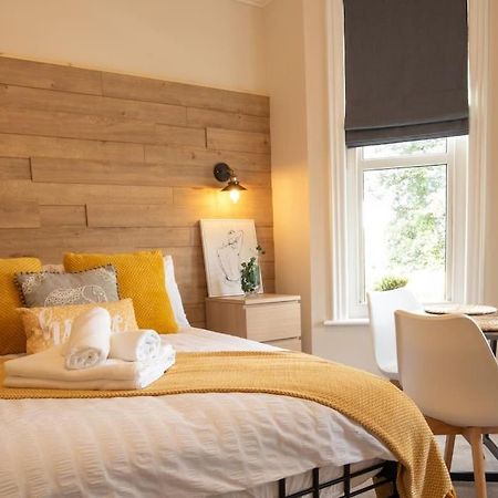 One Bed Apartment, Close To Train, City, Beach And Hospital Long Booking Welcome Eastbourne Luaran gambar