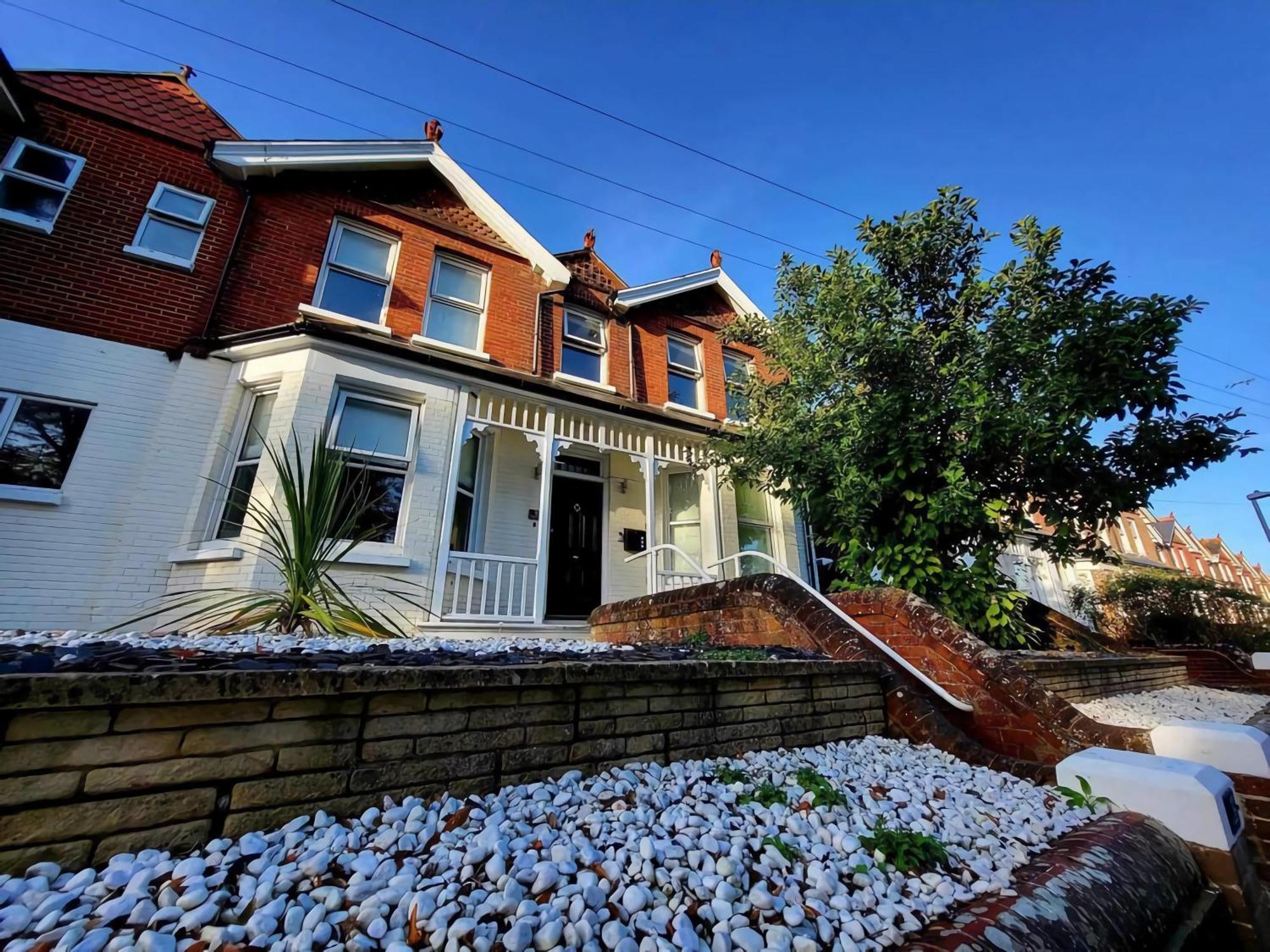 One Bed Apartment, Close To Train, City, Beach And Hospital Long Booking Welcome Eastbourne Luaran gambar